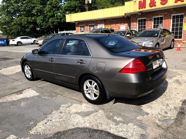 Honda Accord Sedan Vehicle Full-screen Gallery Image 7