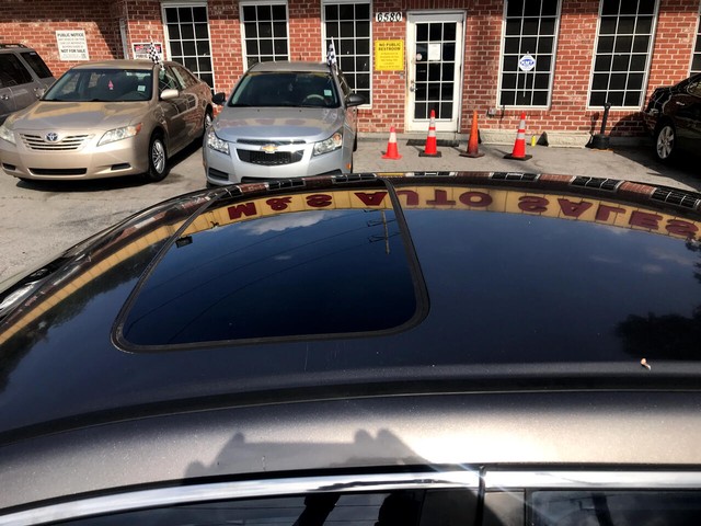 Honda Accord Sedan Vehicle Full-screen Gallery Image 9