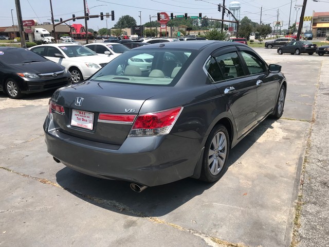 Honda Accord Sedan Vehicle Full-screen Gallery Image 5