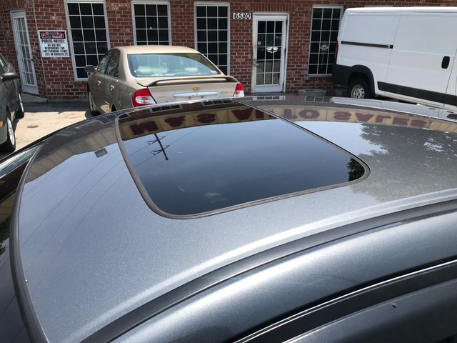 Honda Accord Sedan Vehicle Full-screen Gallery Image 8