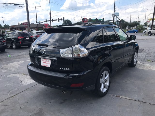 Lexus RX 330 Vehicle Full-screen Gallery Image 4