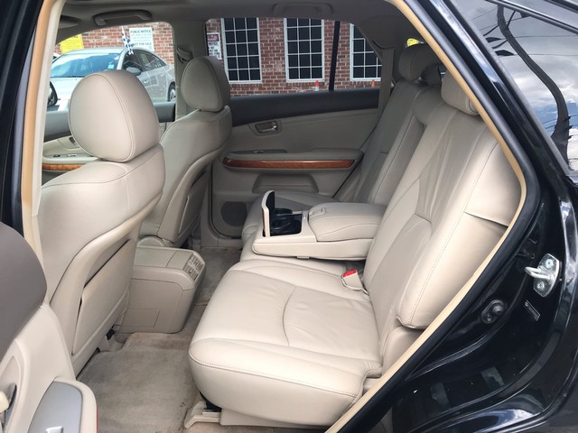 Lexus RX 330 Vehicle Full-screen Gallery Image 11