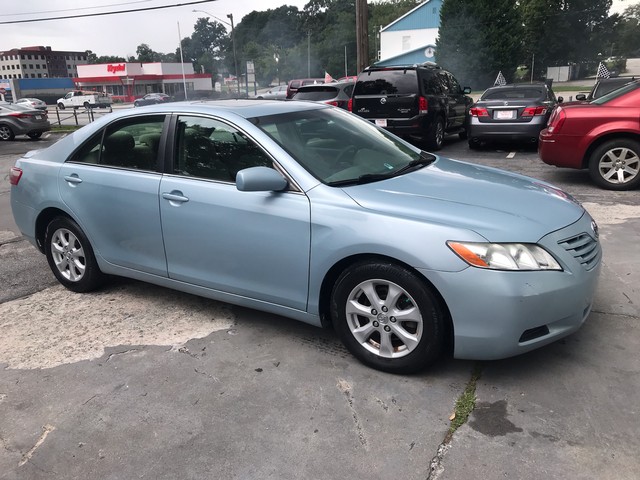 2007 Toyota Camry LE photo 3