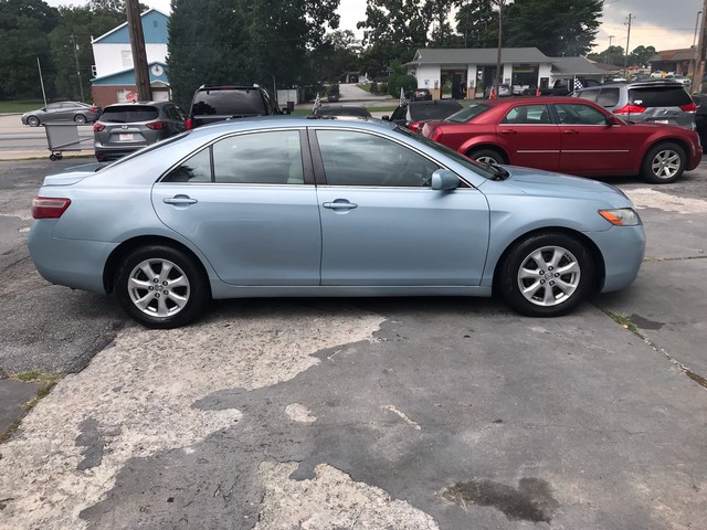 2007 Toyota Camry LE photo 4