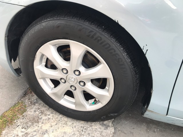 2007 Toyota Camry LE photo 9