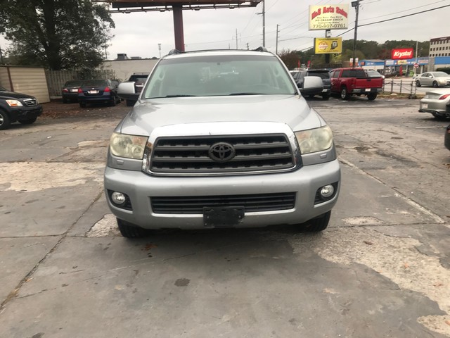 2008 Toyota Sequoia SR5 photo 2