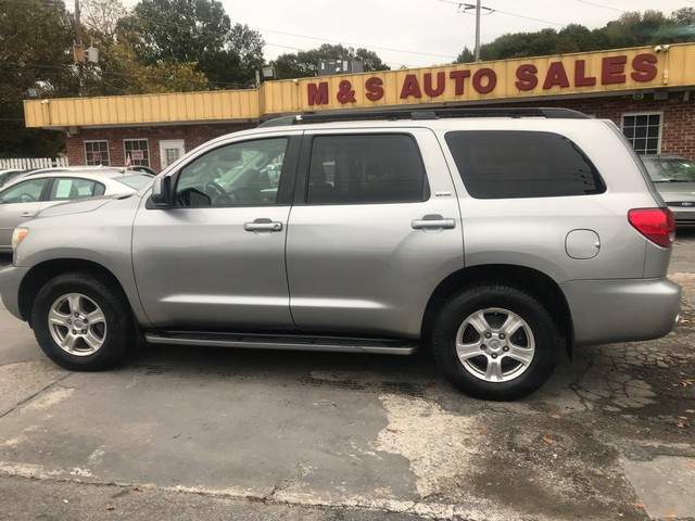 2008 Toyota Sequoia SR5 photo 9