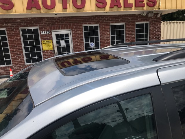 2011 Toyota Sienna XLE photo 9