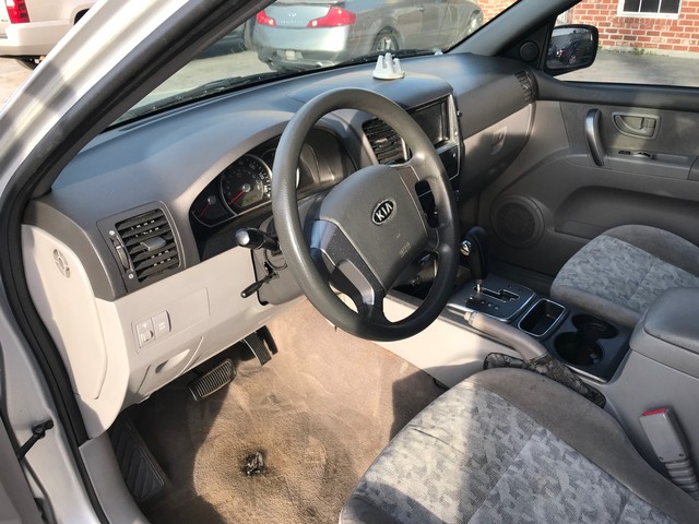 Kia Sorento Vehicle Full-screen Gallery Image 12