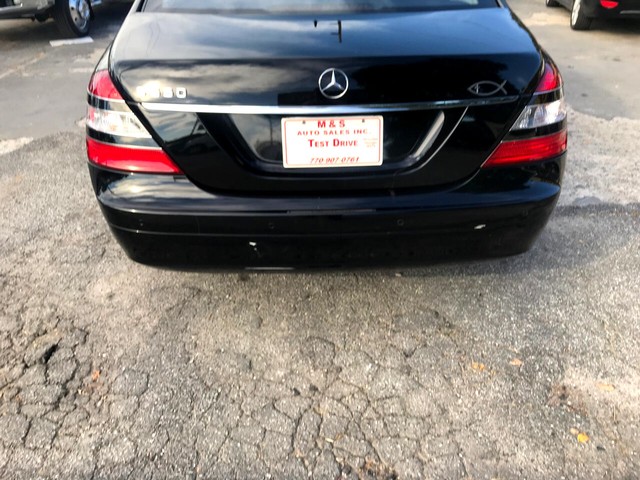 Mercedes-Benz S-Class Vehicle Full-screen Gallery Image 7