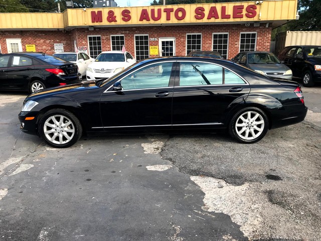 Mercedes-Benz S-Class Vehicle Full-screen Gallery Image 9