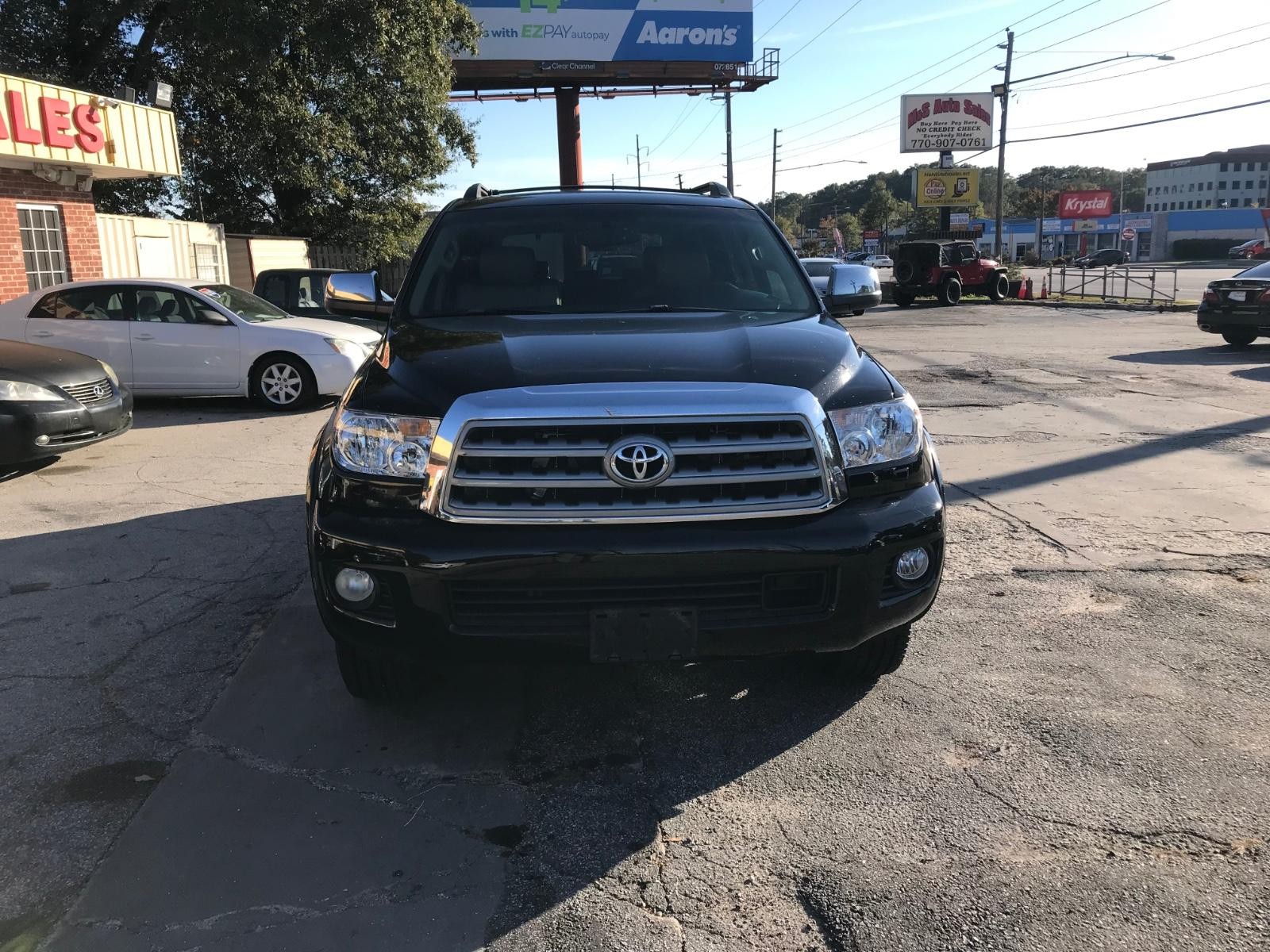 Toyota Sequoia Vehicle Full-screen Gallery Image 2