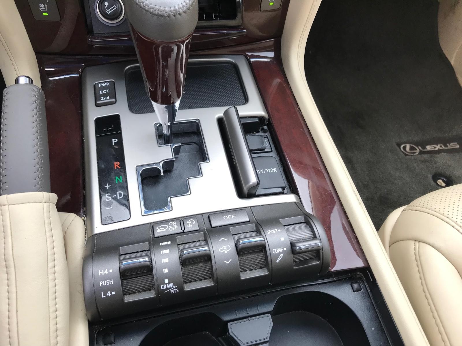 2015 Lexus LX 570 4WD 4dr photo