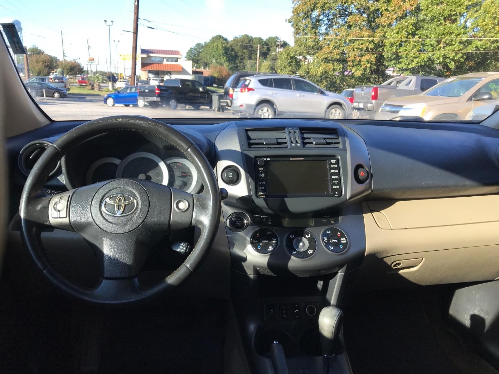 2011 Toyota RAV4 Limited photo 12