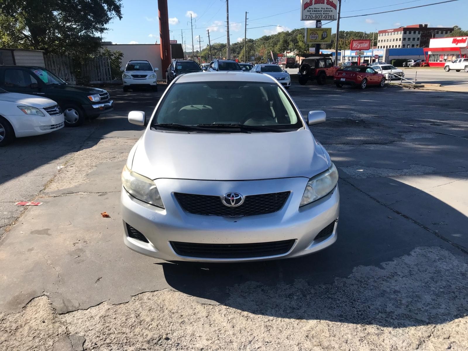 Toyota Corolla Vehicle Full-screen Gallery Image 2