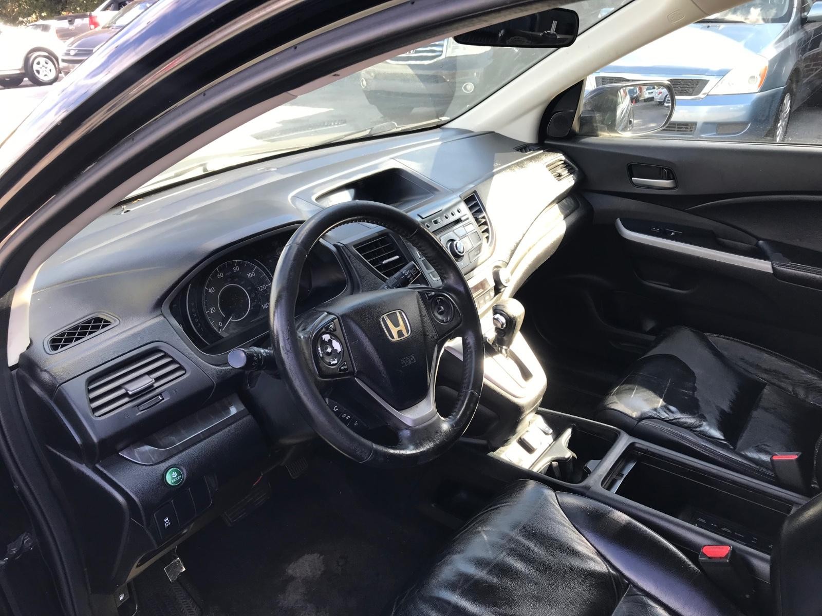 Honda CR-V Vehicle Full-screen Gallery Image 13