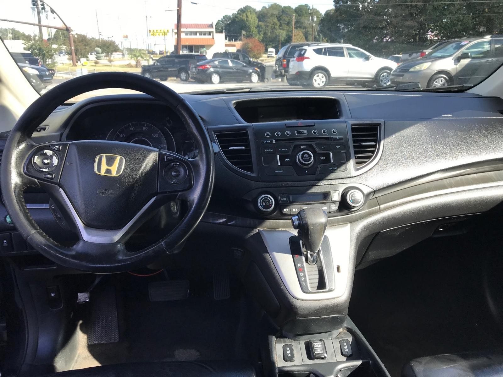 Honda CR-V Vehicle Full-screen Gallery Image 17
