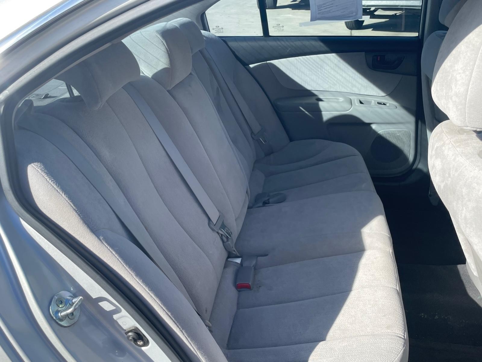 Kia Optima Vehicle Full-screen Gallery Image 16