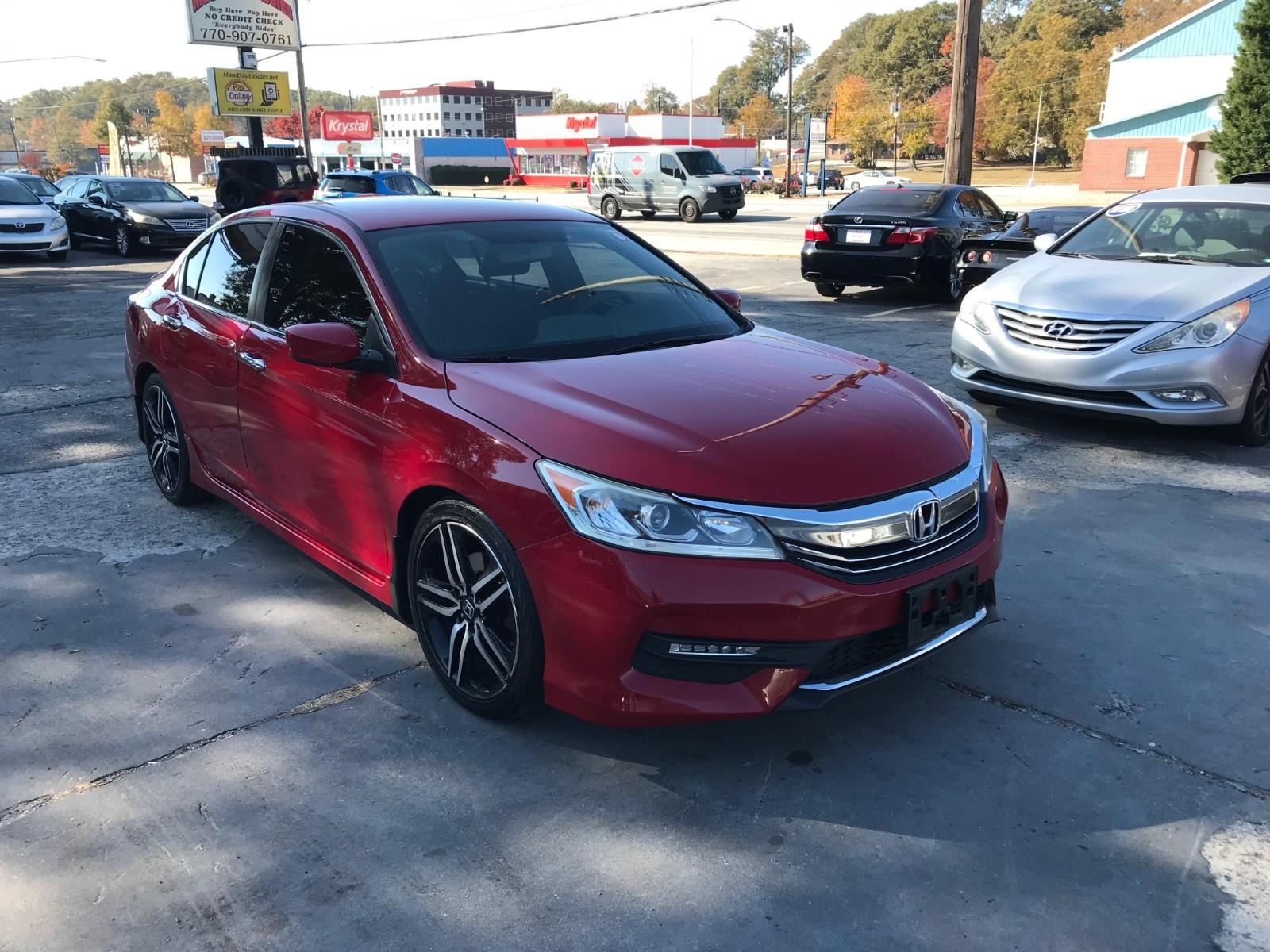 Honda Accord Sedan Vehicle Full-screen Gallery Image 3