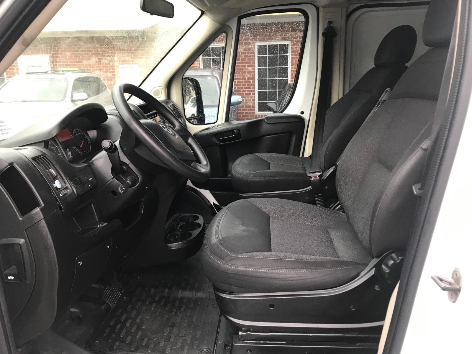 Ram ProMaster Cargo Van Vehicle Full-screen Gallery Image 6