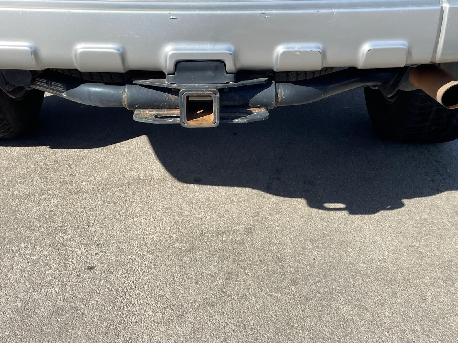 Toyota 4Runner Vehicle Full-screen Gallery Image 5