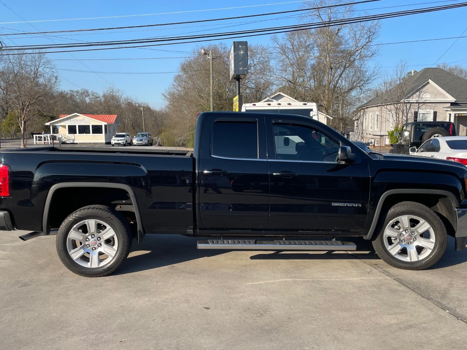GMC Sierra 1500 Vehicle Full-screen Gallery Image 5