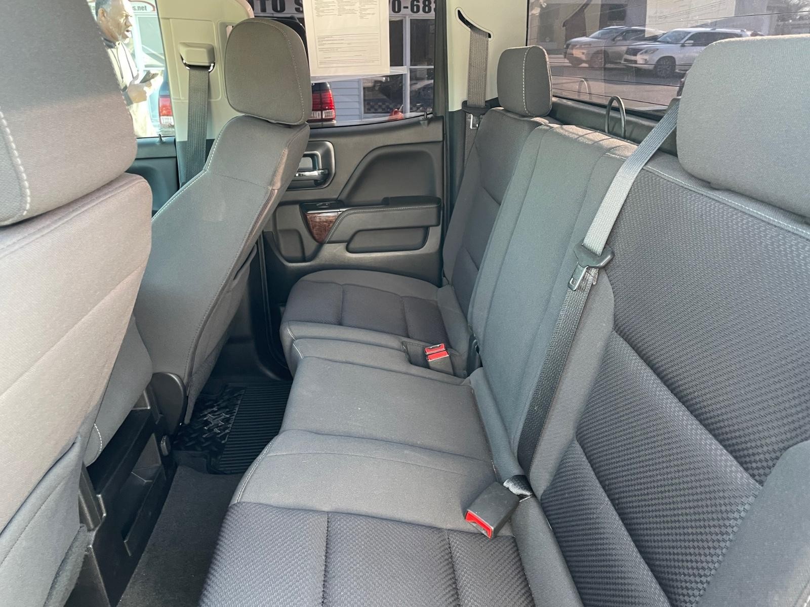 GMC Sierra 1500 Vehicle Full-screen Gallery Image 10