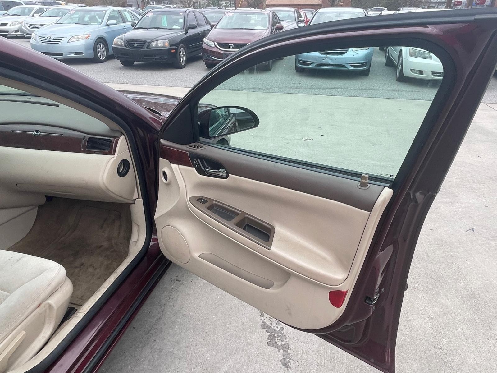 Chevrolet Impala Vehicle Full-screen Gallery Image 6