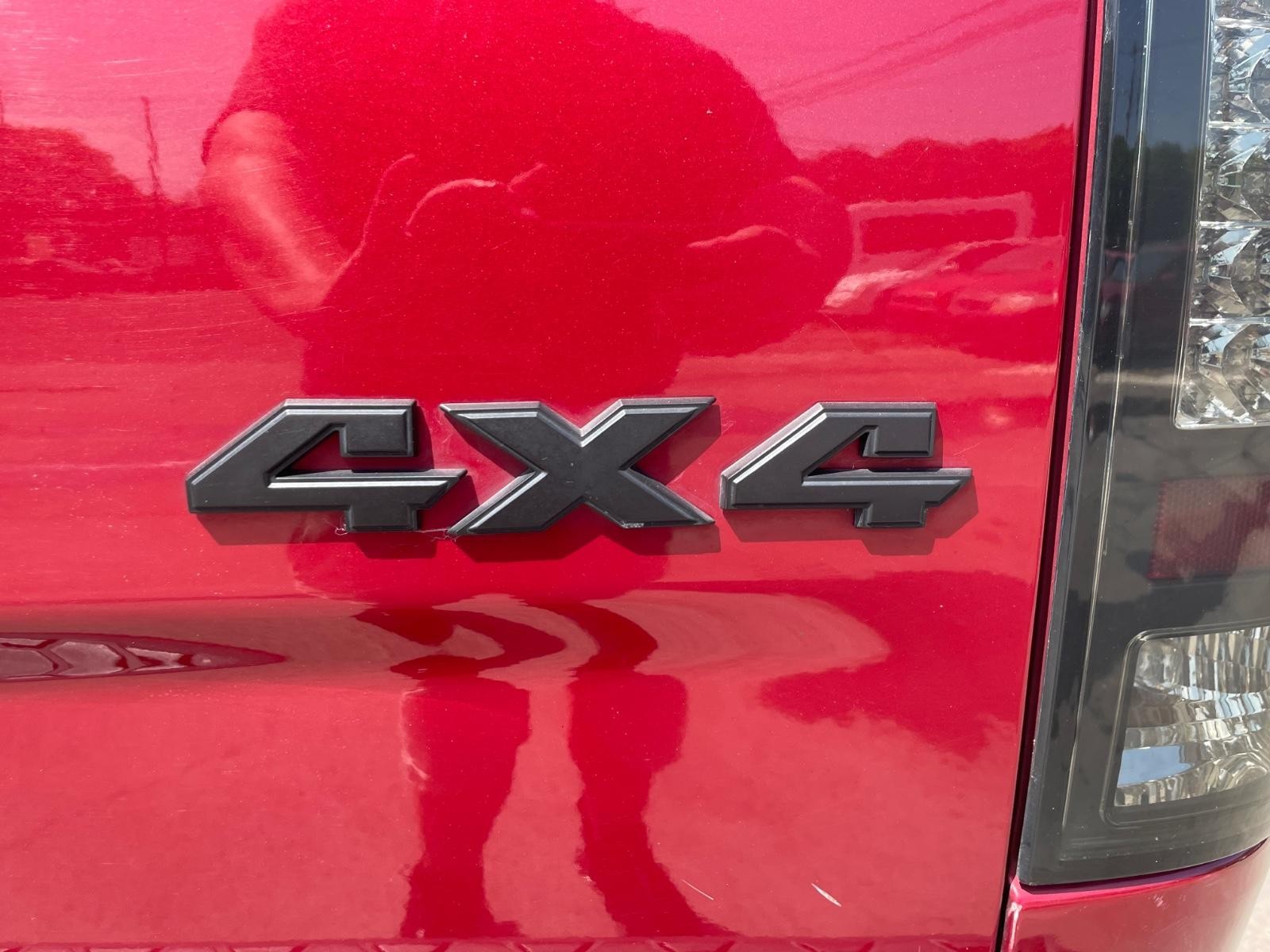 Ram 1500 Vehicle Full-screen Gallery Image 5