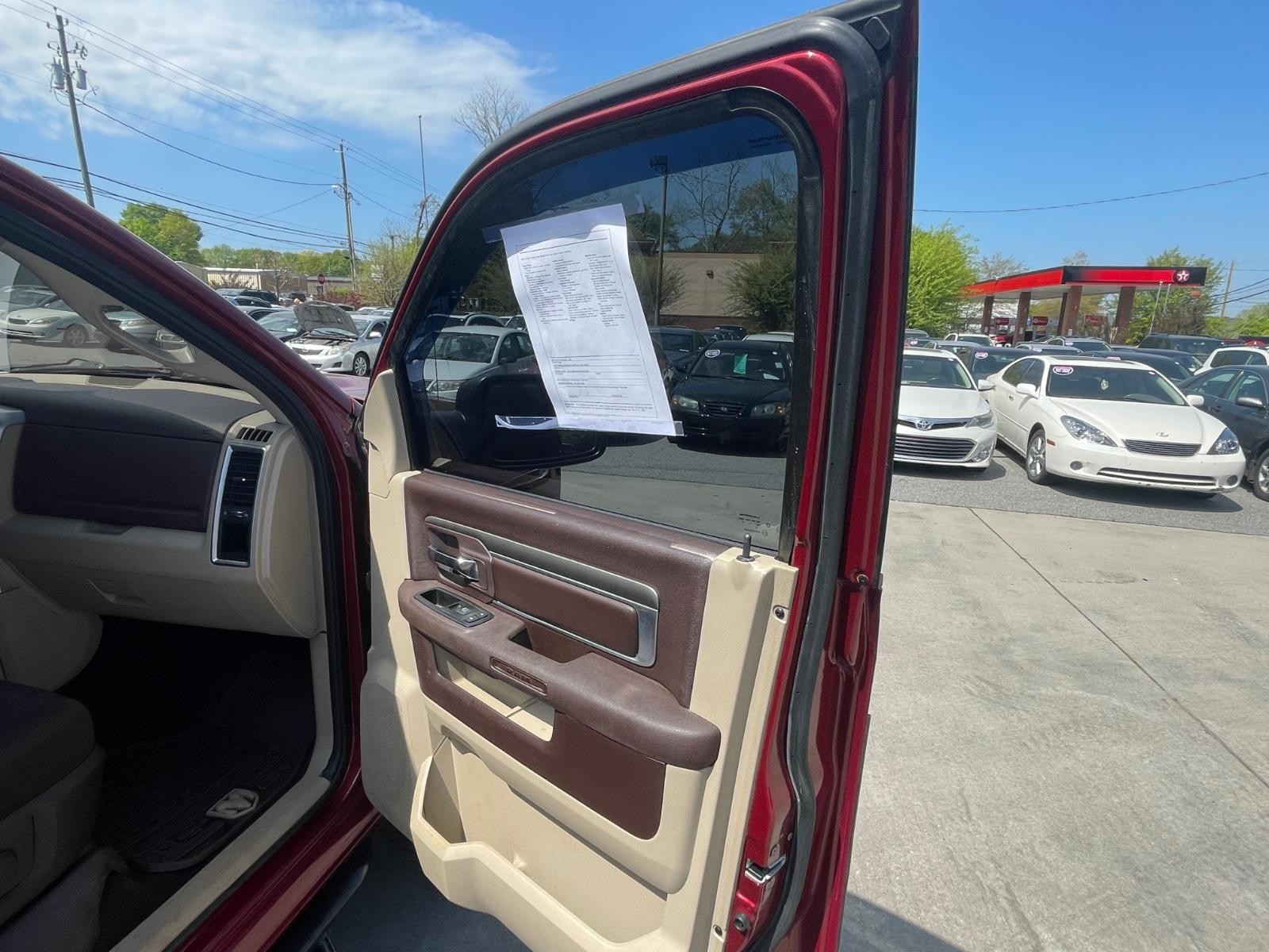 Ram 1500 Vehicle Full-screen Gallery Image 19