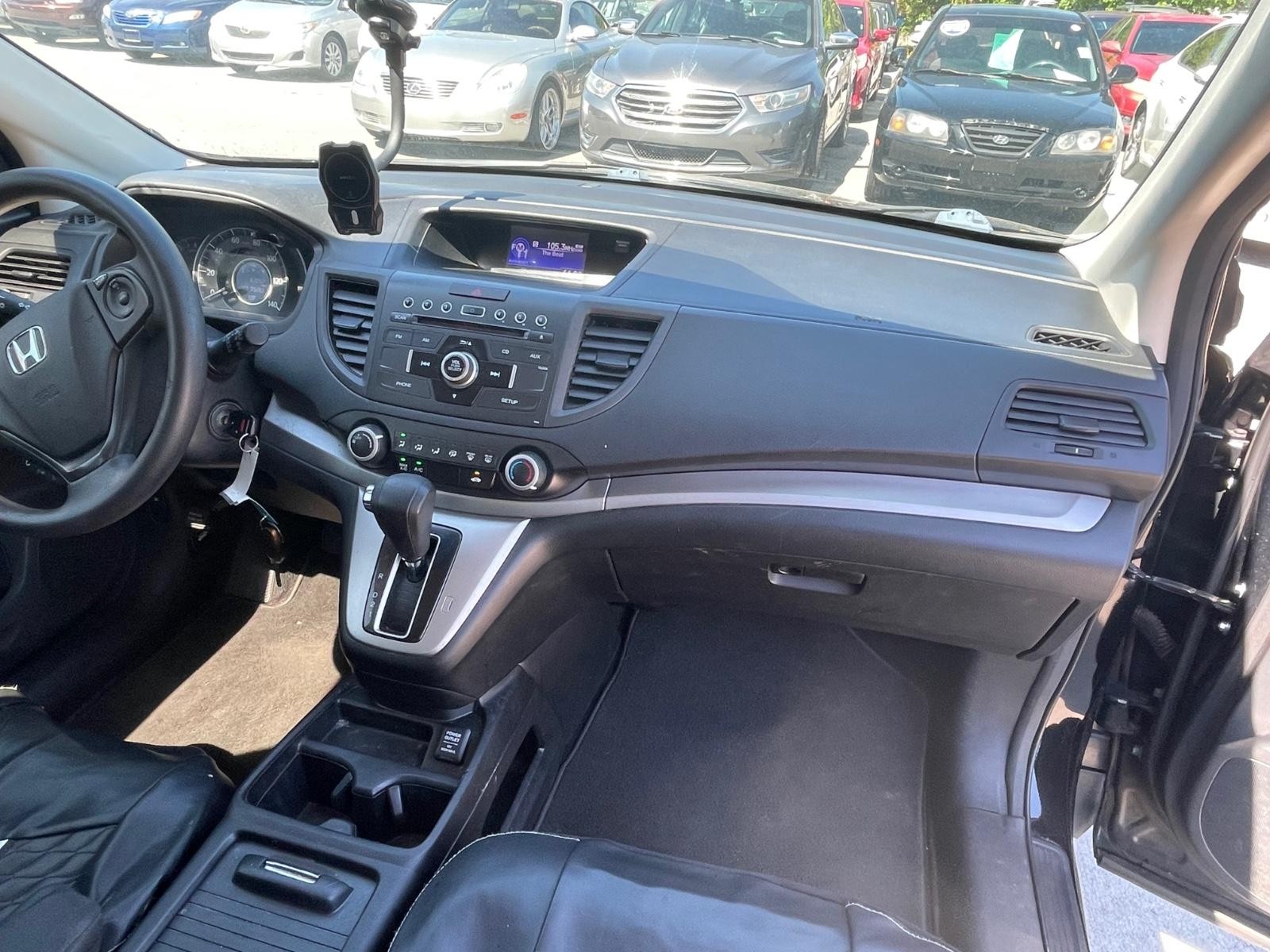 Honda CR-V Vehicle Full-screen Gallery Image 7