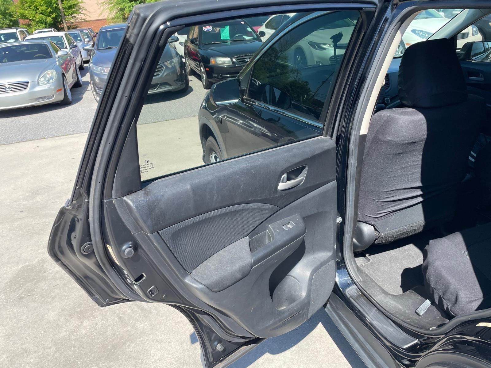 Honda CR-V Vehicle Full-screen Gallery Image 11