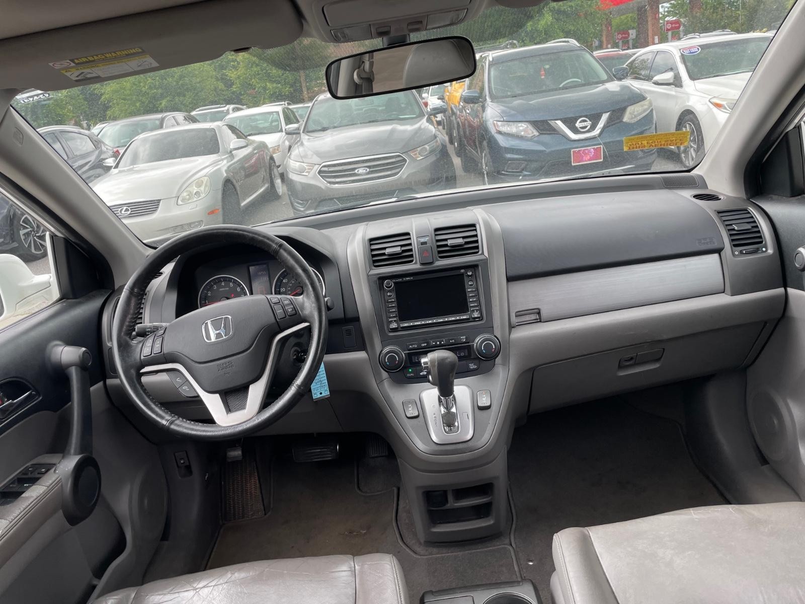 Honda CR-V Vehicle Full-screen Gallery Image 10