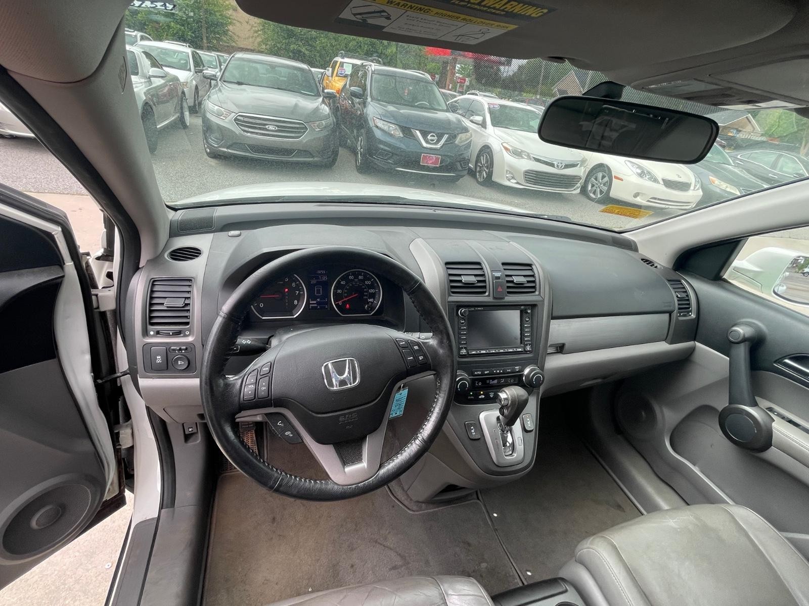 Honda CR-V Vehicle Full-screen Gallery Image 15