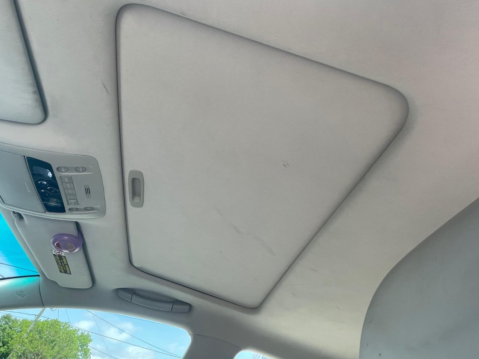 Lexus GS 350 Vehicle Full-screen Gallery Image 13