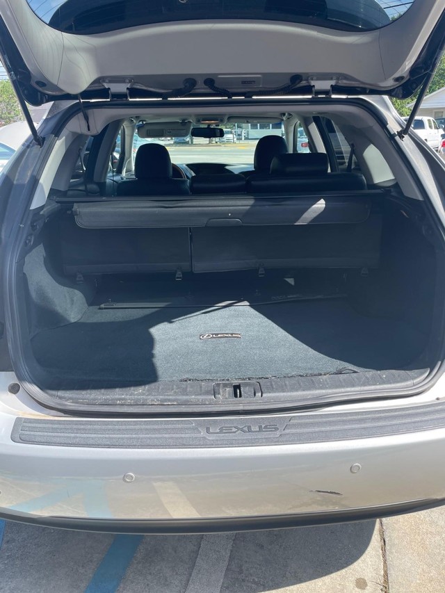 Lexus RX 350 Vehicle Full-screen Gallery Image 5