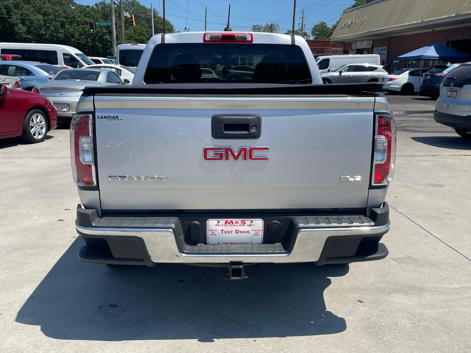 GMC Canyon Vehicle Full-screen Gallery Image 5