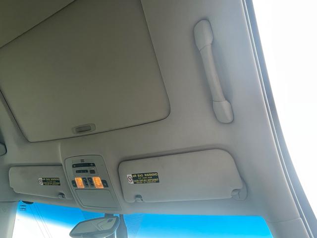 Lexus ES 350 Vehicle Full-screen Gallery Image 10