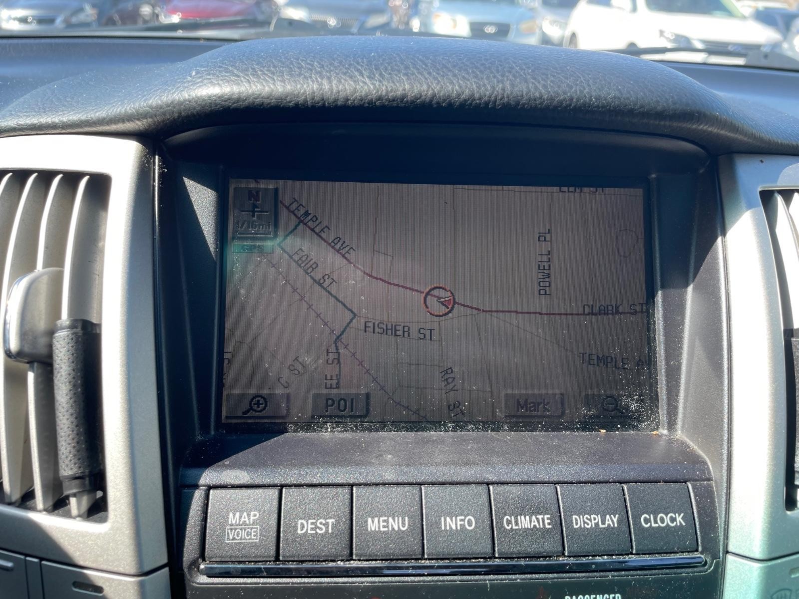 Lexus RX 330 Vehicle Full-screen Gallery Image 7