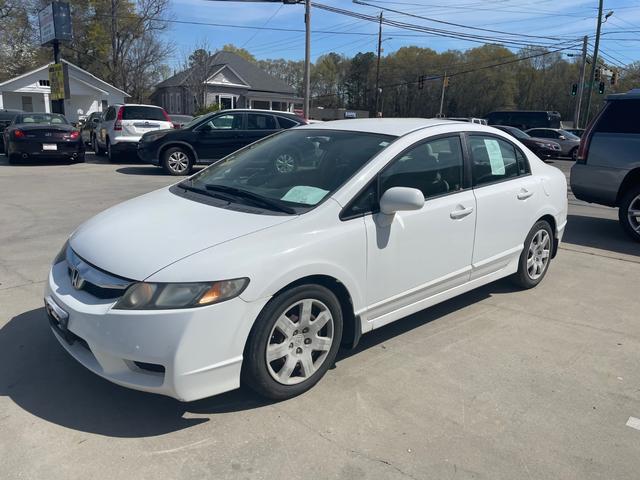 Honda Civic Sedan Vehicle Full-screen Gallery Image 3