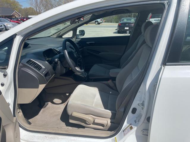 Honda Civic Sedan Vehicle Full-screen Gallery Image 6