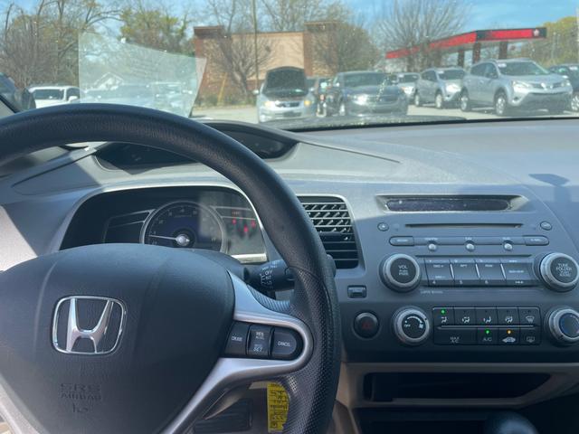 Honda Civic Sedan Vehicle Full-screen Gallery Image 7