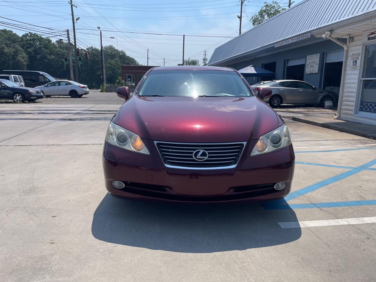 Lexus ES 350 Vehicle Full-screen Gallery Image 5