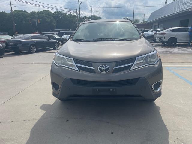 2015 Toyota RAV4 LE photo 2