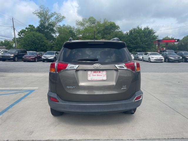 2015 Toyota RAV4 LE photo 5