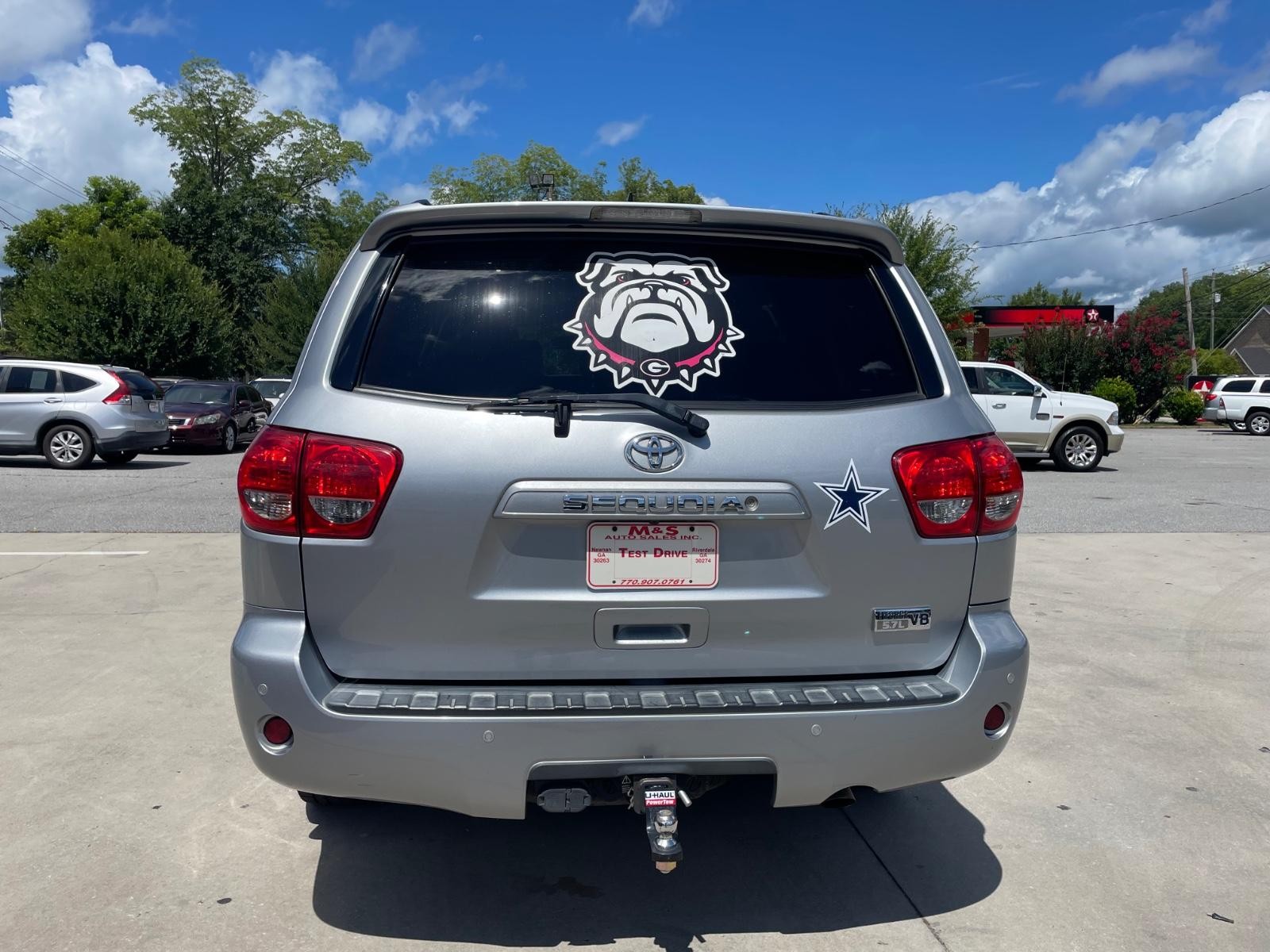 2017 Toyota Sequoia SR5 photo 4