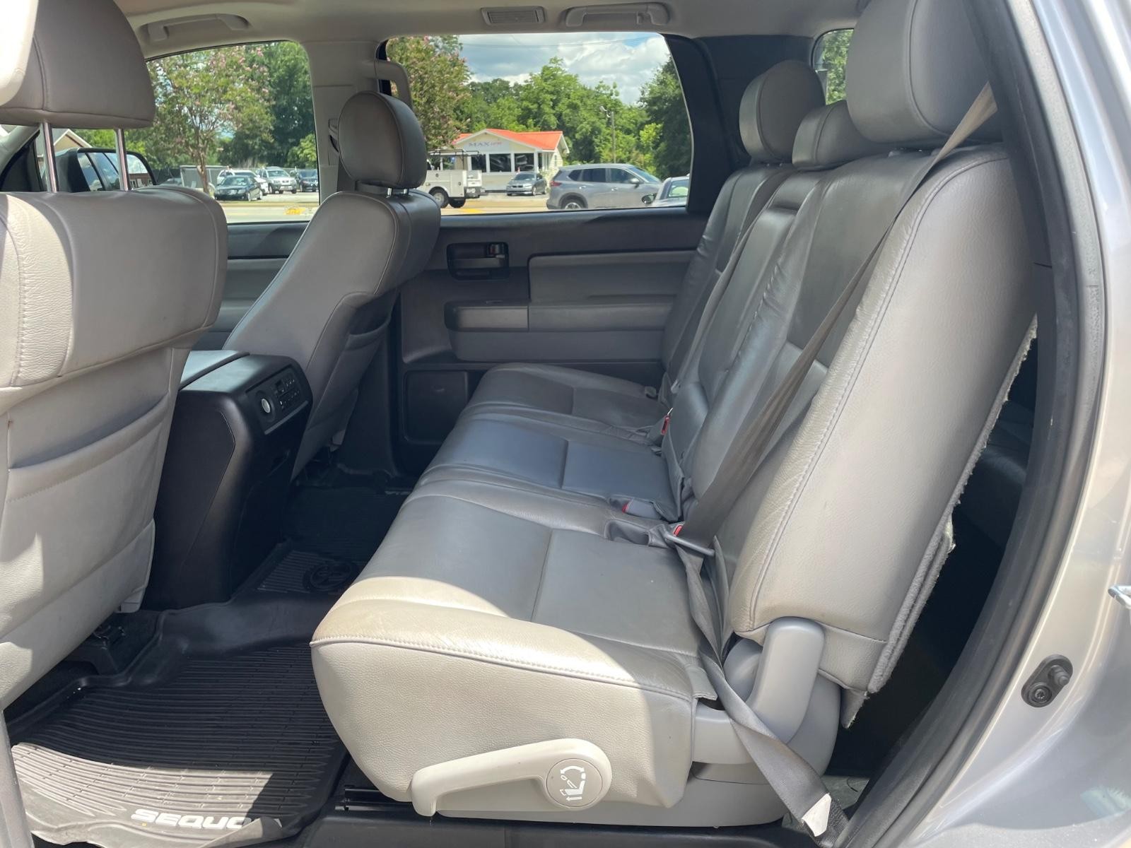 2017 Toyota Sequoia SR5 photo 13