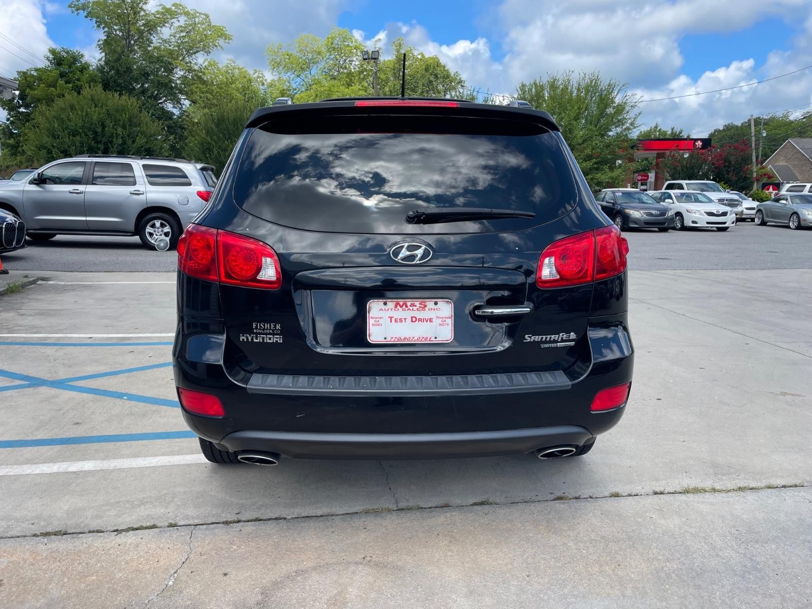 Hyundai Santa Fe Vehicle Full-screen Gallery Image 6