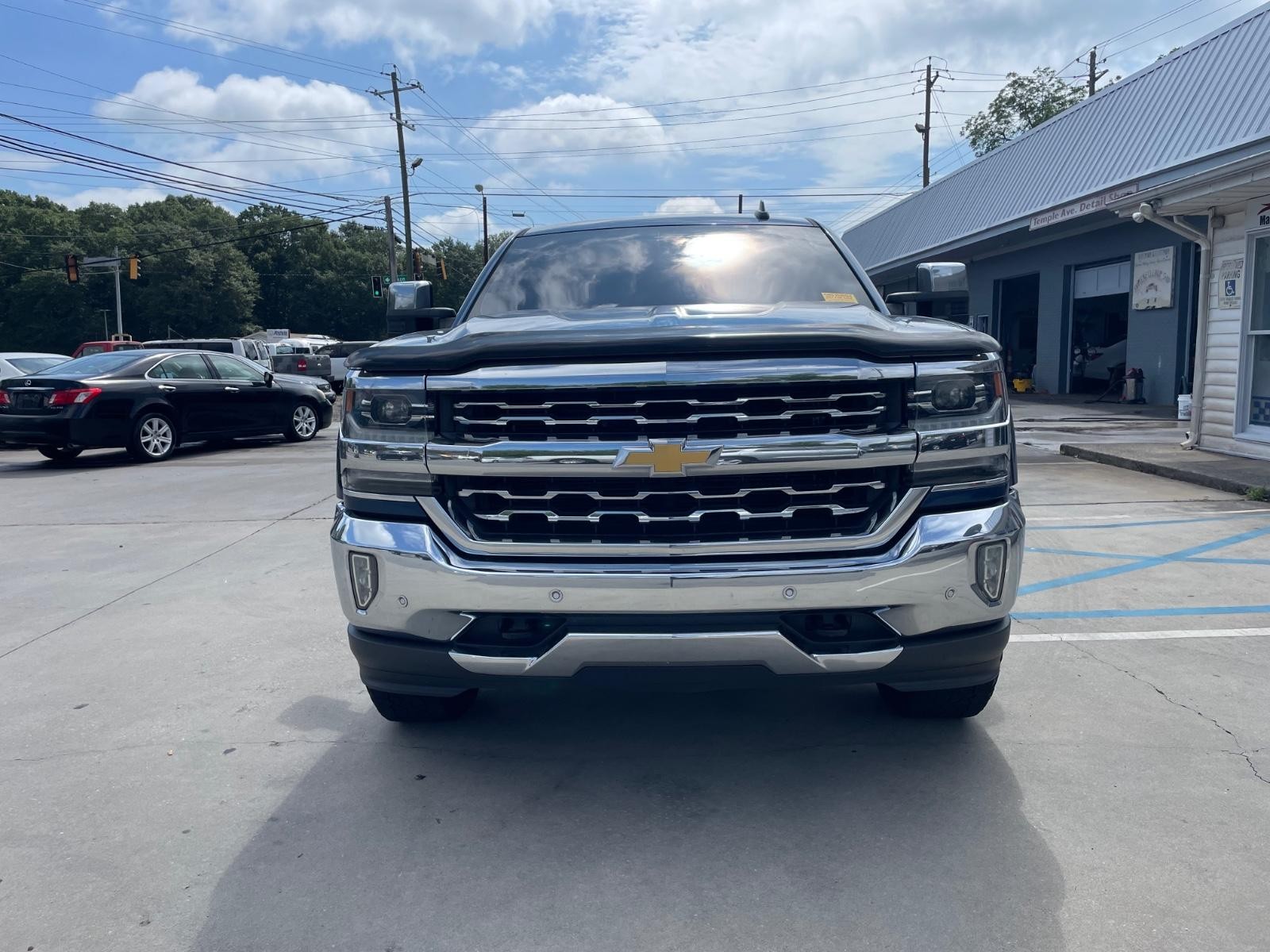 2017 Chevrolet Silverado 1500 LTZ photo 2