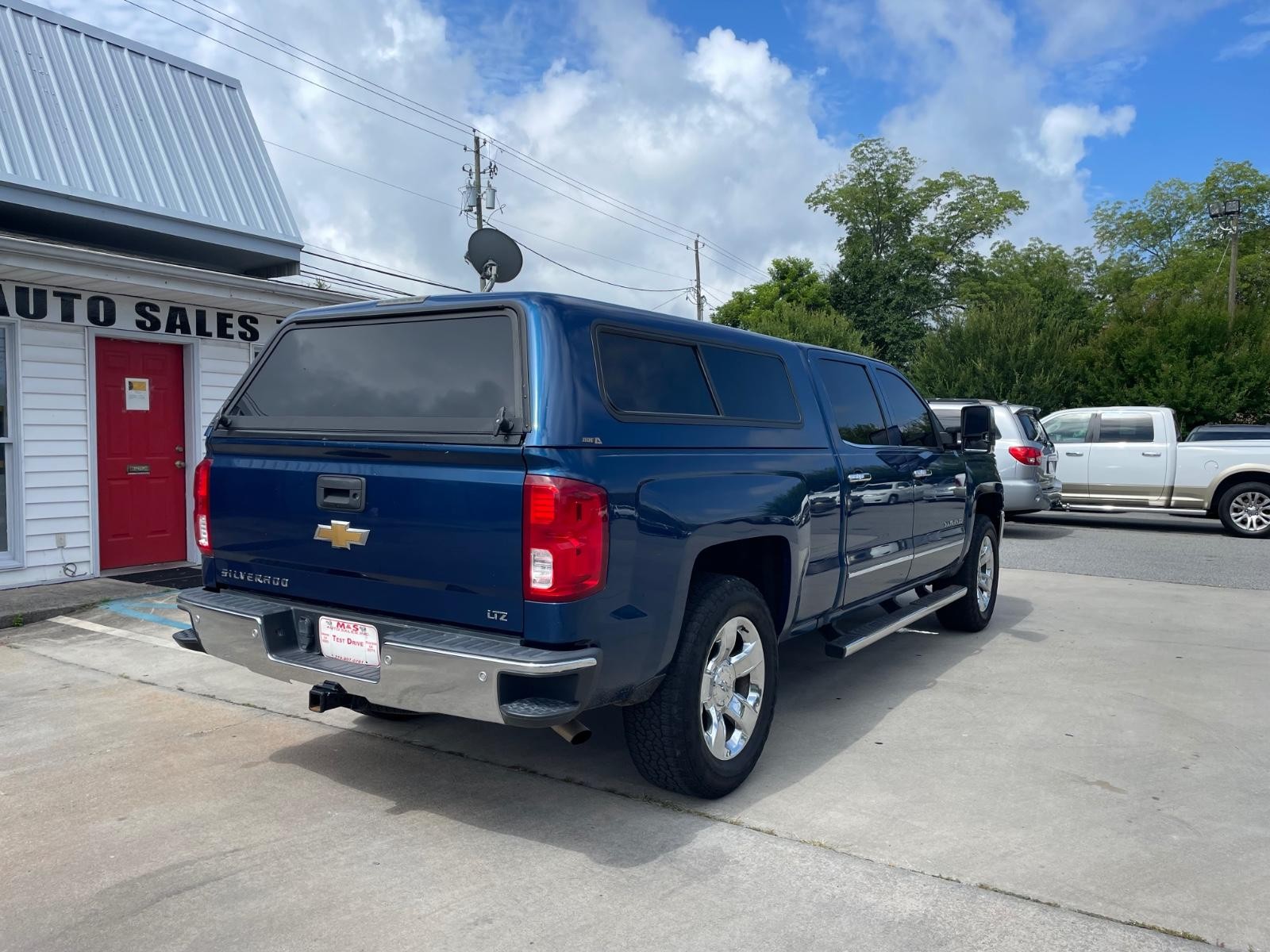 2017 Chevrolet Silverado 1500 LTZ photo 6